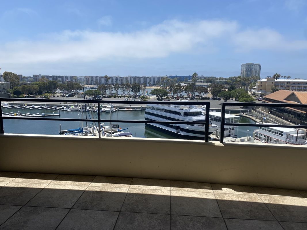 Foto principal - 4265 Marina City Dr