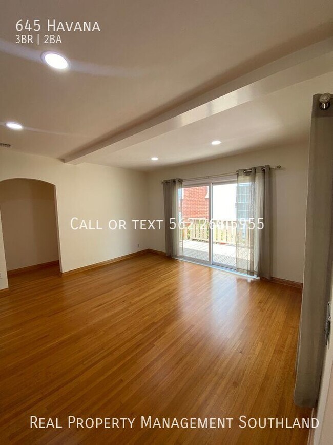 Foto del edificio - Remodelled 3/2 Home in Alamitos with MIL S...
