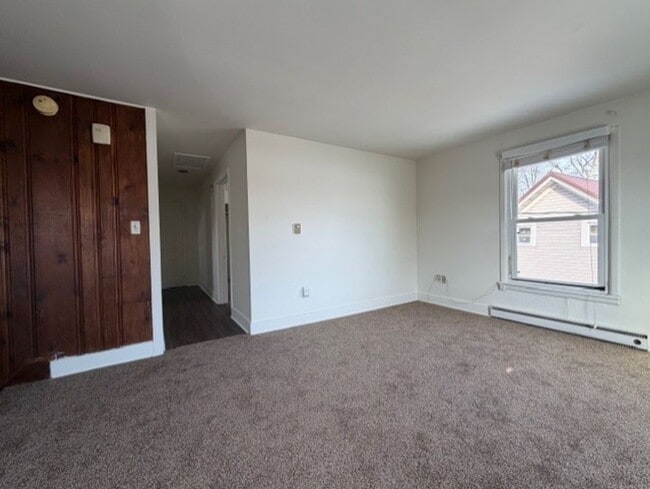 Building Photo - 38-42 E XENIA