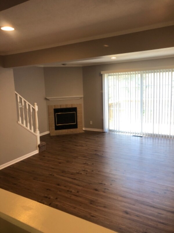 Foto del edificio - 3916 Courtyard Pl SE