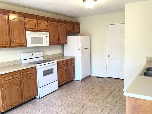 Building Photo - 3697 S Naples Ct