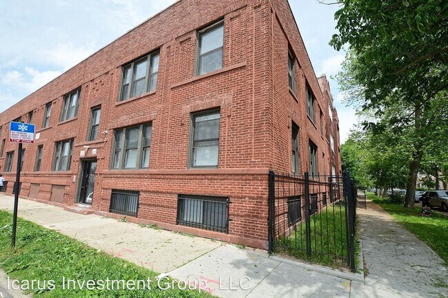 Building Photo - 814-820 E 67th St