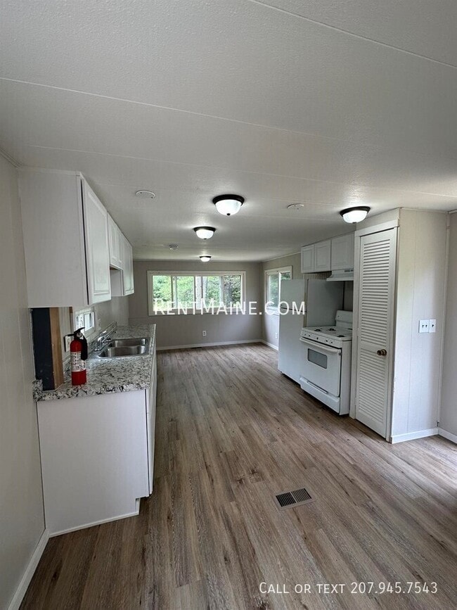 Building Photo - 8 Park Rd