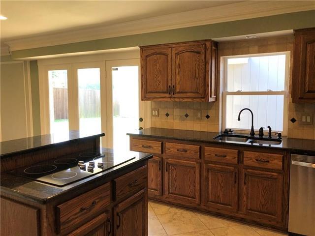 Building Photo - 3112 Kingston Dr