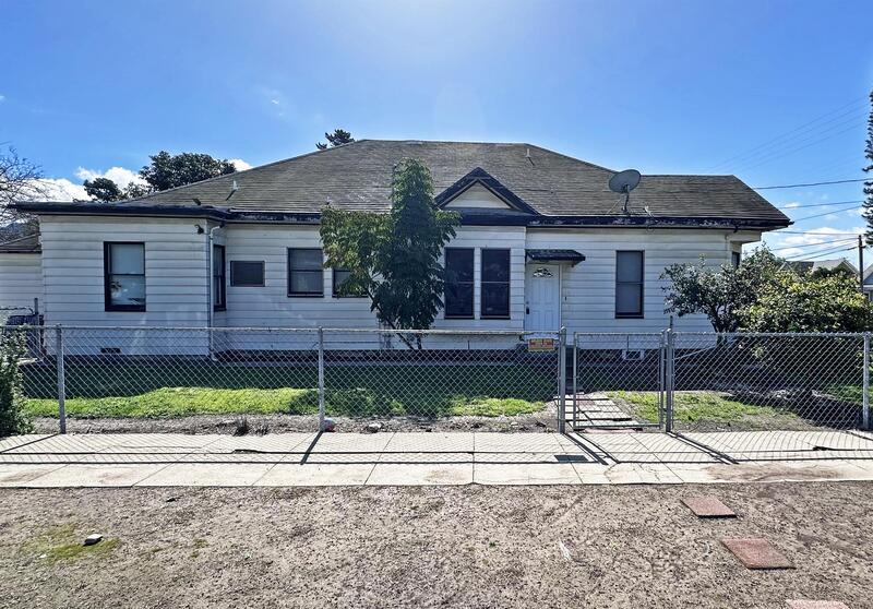 329 8th St Unit B, Santa Paula, CA 93060 Condo for Rent in Santa