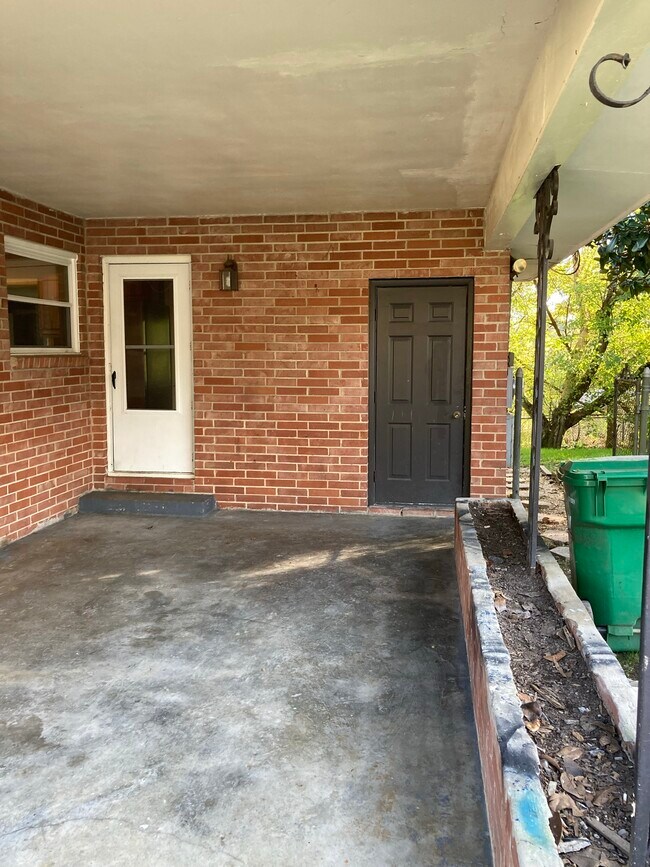 612 Holly Dr, Rossville, GA 30741 House Rental in Rossville, GA