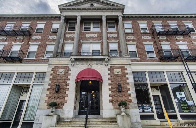 Foto del edificio - 354 N Main St