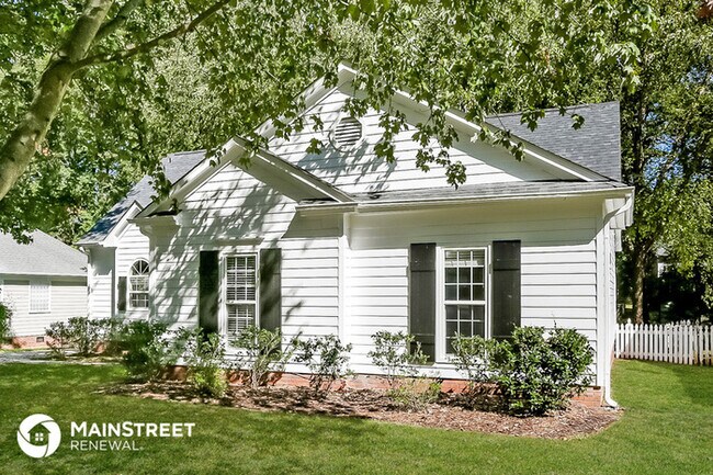 Building Photo - 6912 Daerwood Pl