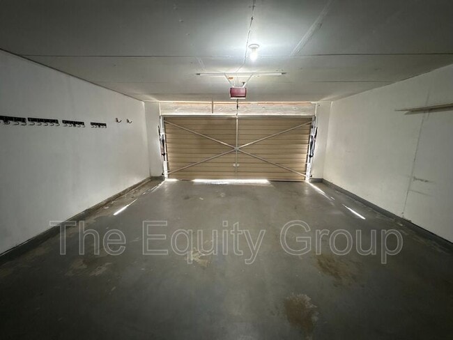 Building Photo - 2139 S Conyer Ct