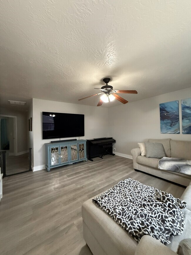 Foto del edificio - 443 NW Sandpiper Ave