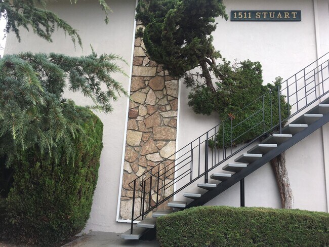 Building Photo - 1511 Stuart St