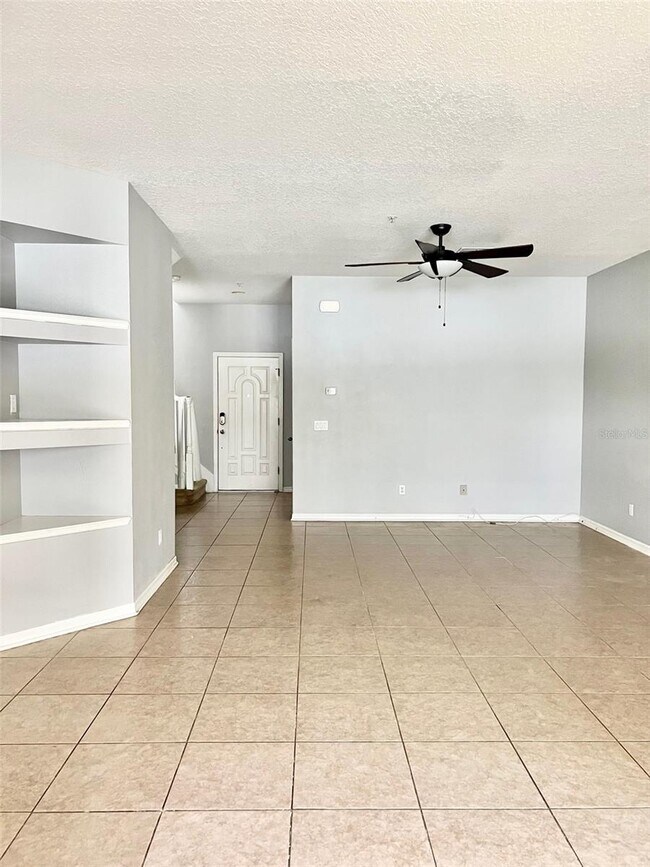 Building Photo - 2568 Passamonte Dr