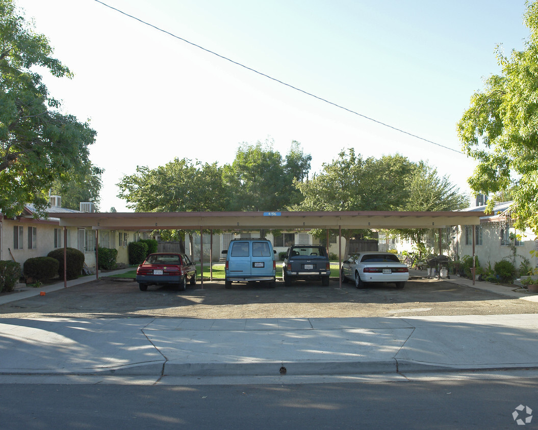 Building Photo - 4796 E Holland Ave