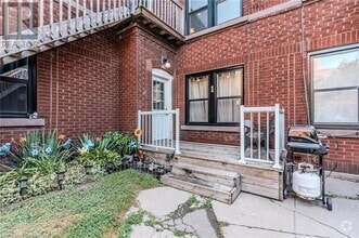Building Photo - 1 Grosvenor Ave S