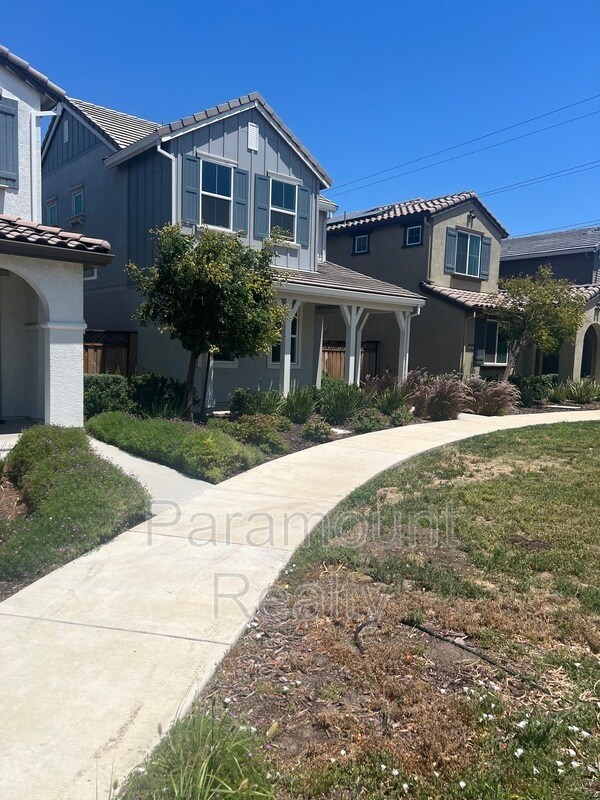 Foto del edificio - 172 McClintock Ln