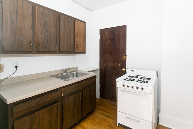 Foto del edificio - 938 W Cornelia Ave