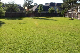 Building Photo - 919 Sterling Creek Cir