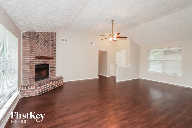 Building Photo - 15739 Tammany Ln