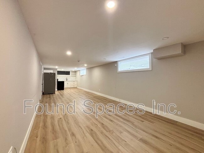 Building Photo - 95 Cardinal Dr