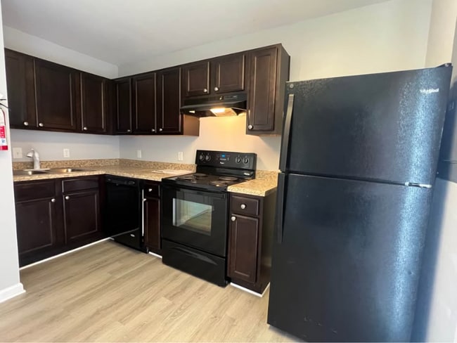 Building Photo - 16 Duiguid Dr