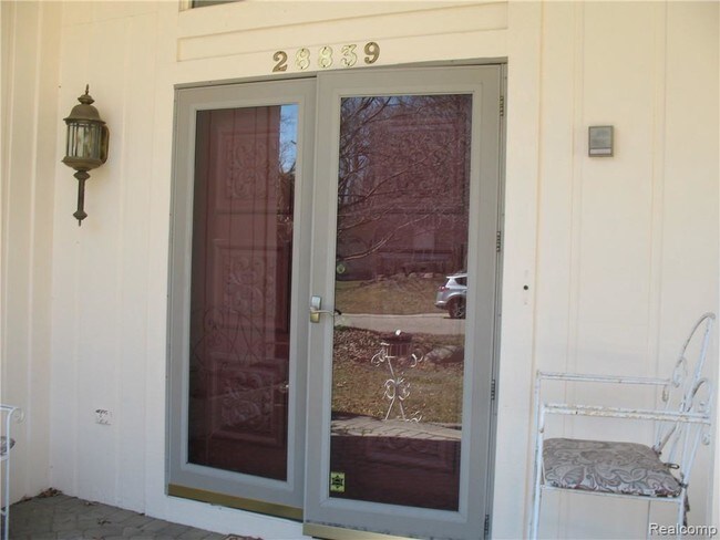 Building Photo - 28839 Creek Bend Dr