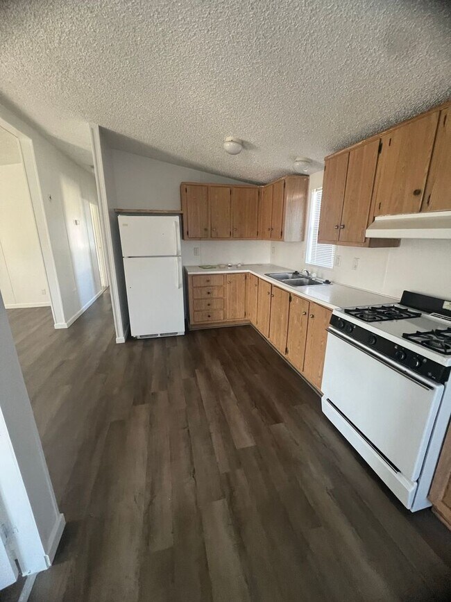 Foto del edificio - 3 Bedroom Manufactured Located in Bullhead...