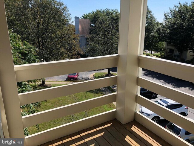 Foto del edificio - 4505 Hazeltine Ct