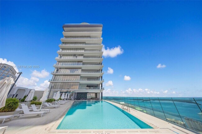 Foto del edificio - 300 Biscayne Blvd Way