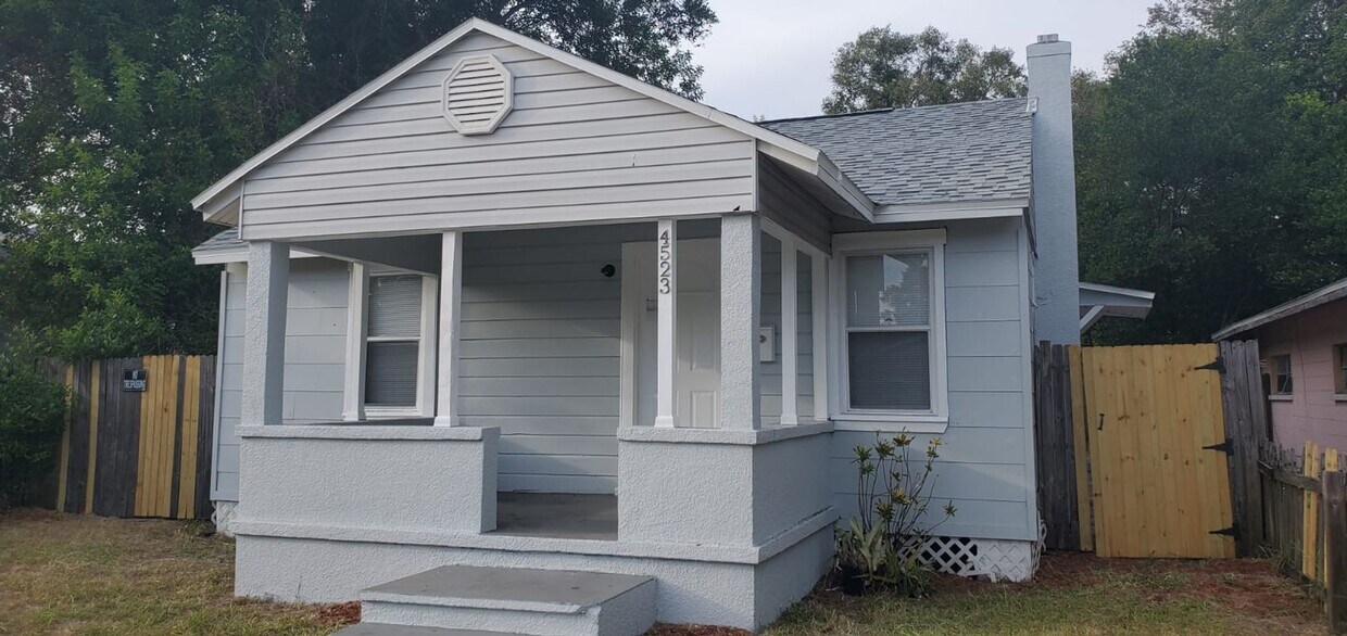 Primary Photo - 2/1 St Pete Single Family Home !