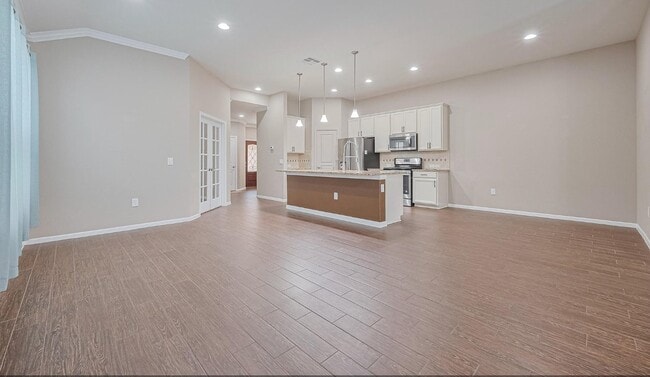 Building Photo - 5327 Silver Ledge Dr