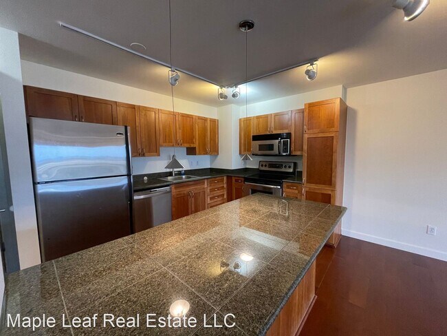 Building Photo - 2 br, 2 bath House - 1818 Bigelow Ave N, U...