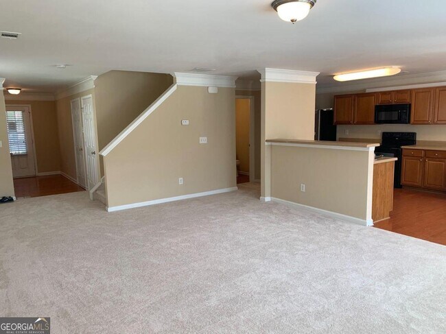 Building Photo - 2935 Mayfair Dr