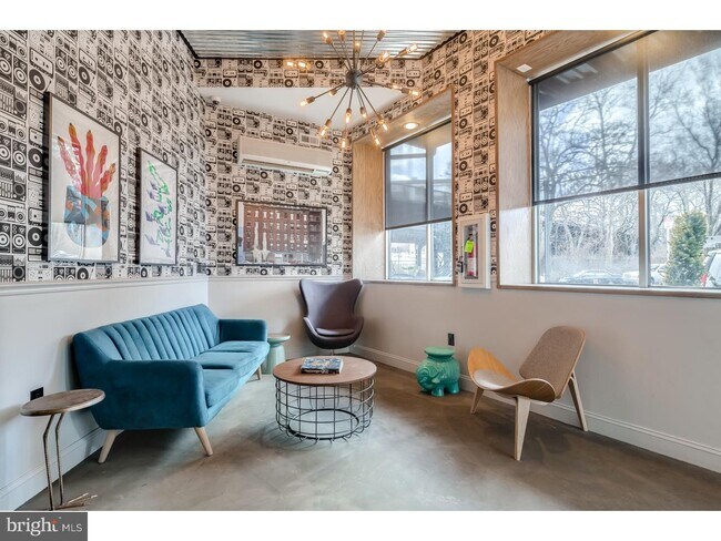 Foto del edificio - 1021 Ridge Ave