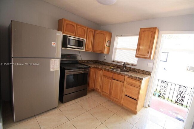 Foto del edificio - 317 SE 2nd St