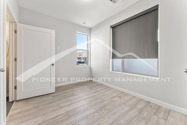 Foto del edificio - 6996 W Alaska Dr