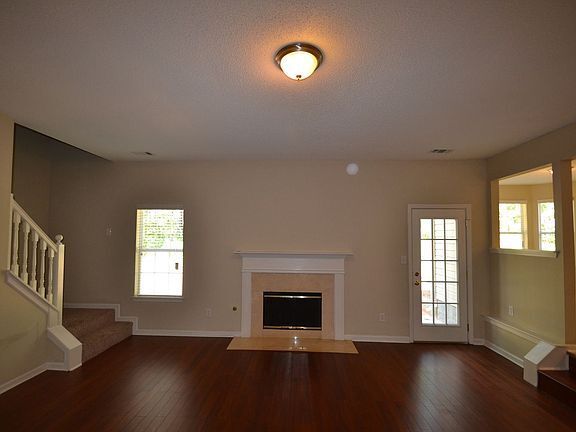 Building Photo - 3600 Village Pkwy