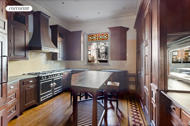 Foto del edificio - 555 3rd St