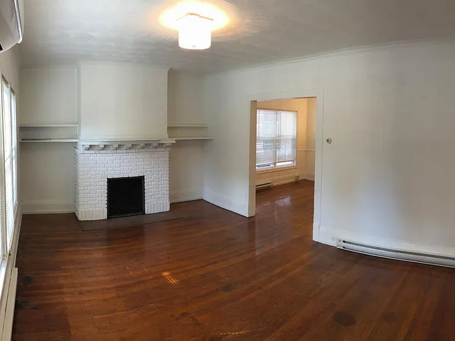 Building Photo - 933 Clay Ave