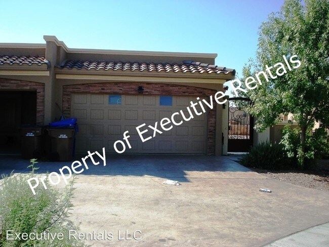 Building Photo - 4226 Tres Ninos Dr
