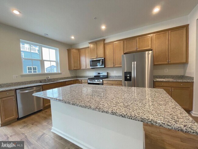 Foto del edificio - 4 br, 3.5 bath Townhome - 1733 Primrose Way