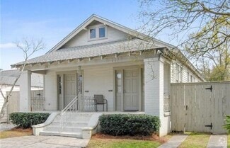 261 Pine St
