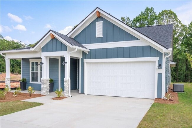 Building Photo - Spacious 4-Bedroom Home in Desirable Cape ...