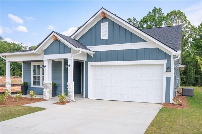 Foto del edificio - Spacious 4-Bedroom Home in Desirable Cape ...