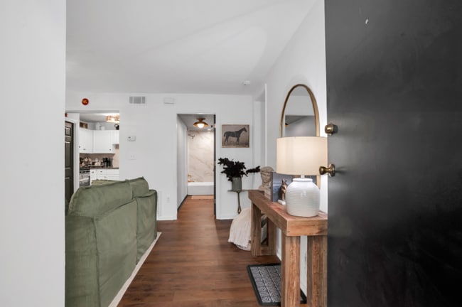 Foto del edificio - 121 W Hall St