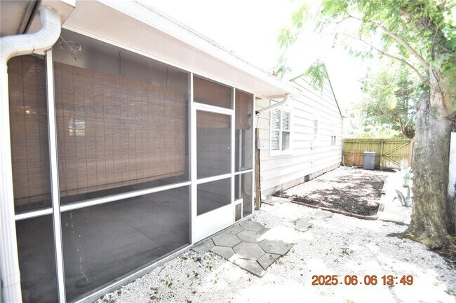 Foto del edificio - 3021 6th Ave N