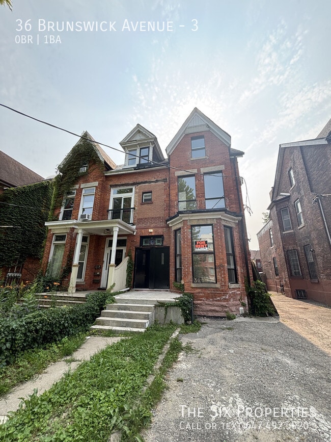 Building Photo - 36 Brunswick Ave