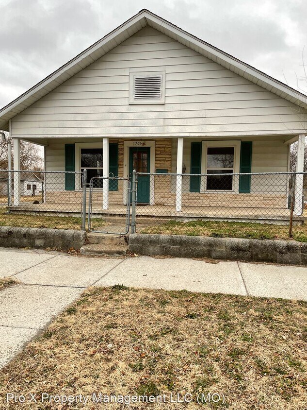 2 br, 1 bath House 1701 Missouri Ave House for Rent in Joplin, MO