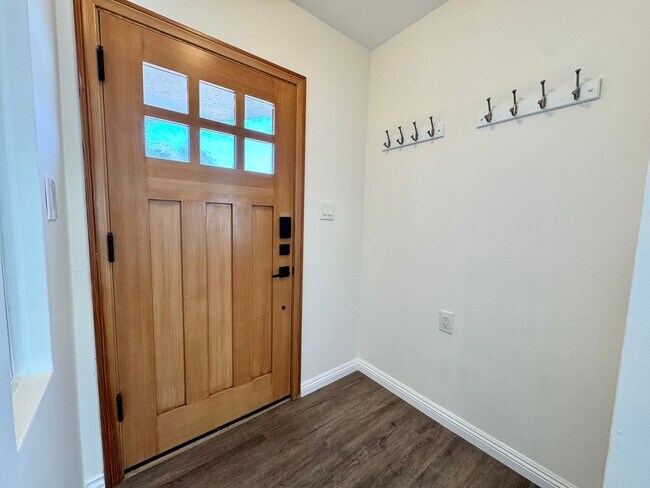 Foto del edificio - Charming Morningside Park Home Ready to Mo...
