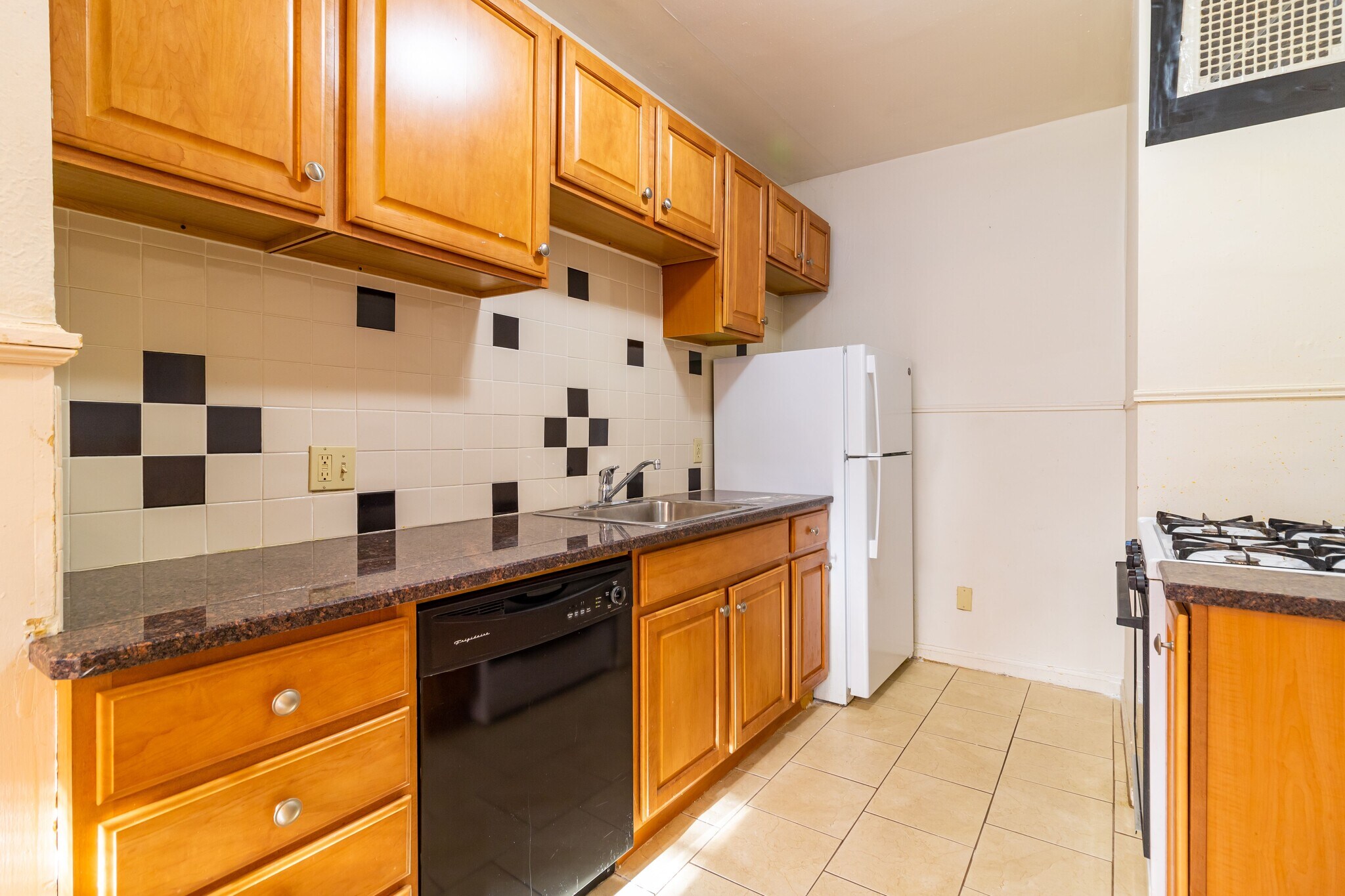 Cormere (IN-UNIT WASHER & DRYER) – photo 3