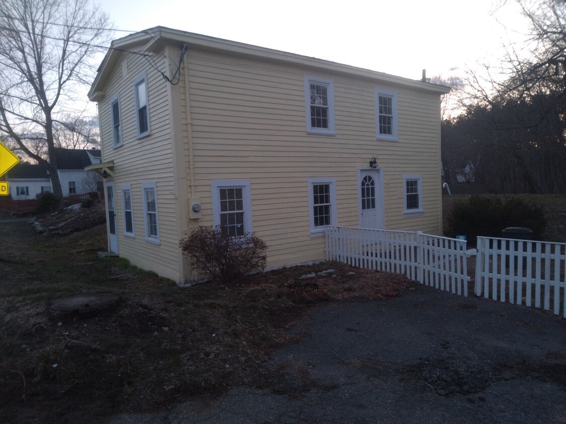 Exterior - 42 Brookline St